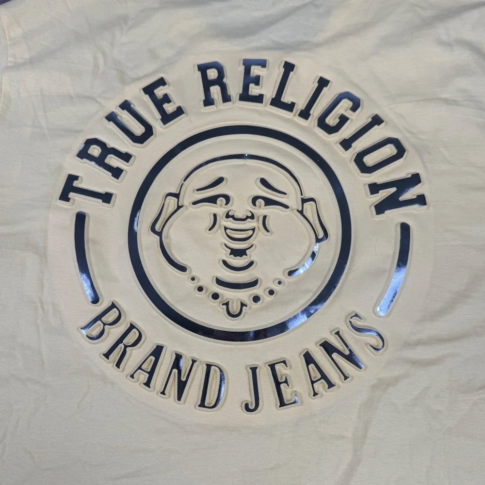 True Religion Mens Emboss‎ Emblem Tee, Panna Cotta Yellow, Large, NWT streetwear